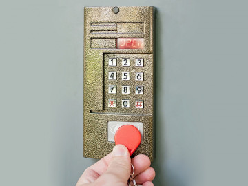 Домофоны на Тюльпанов, 41